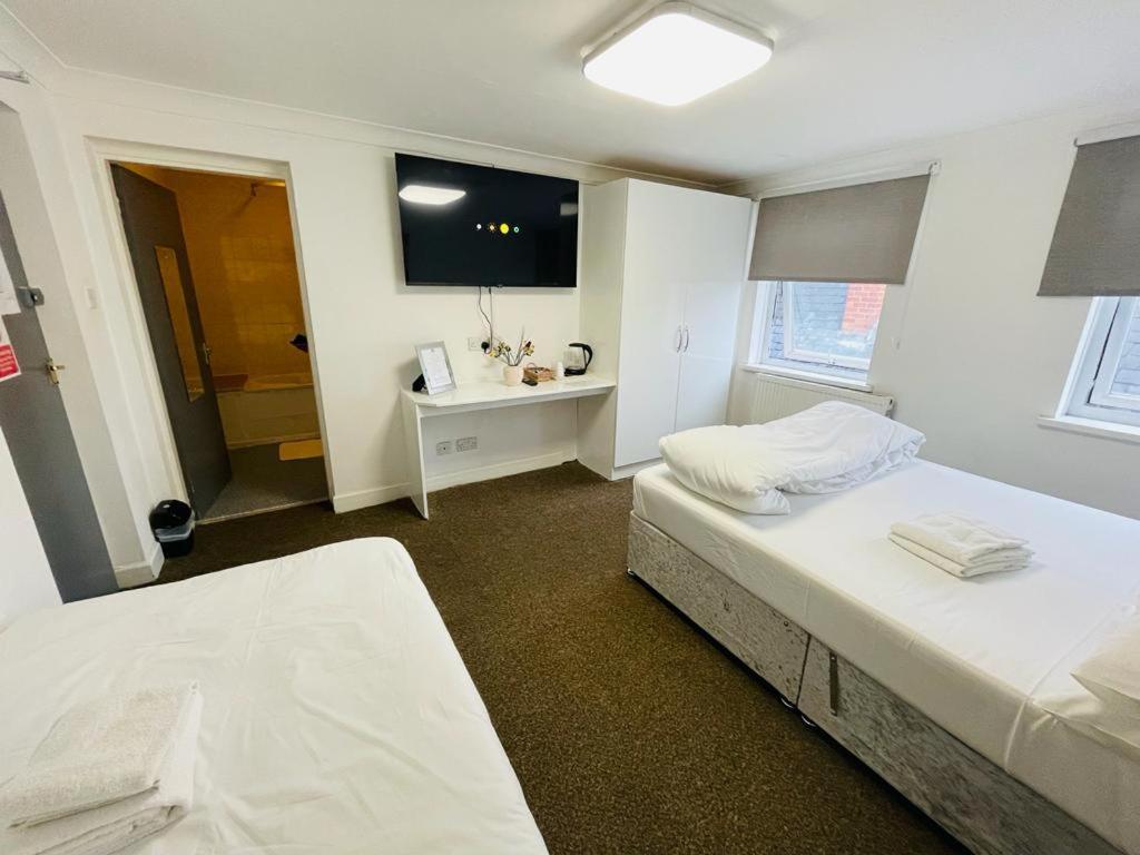 Star Hotel, South Leicester Exteriör bild